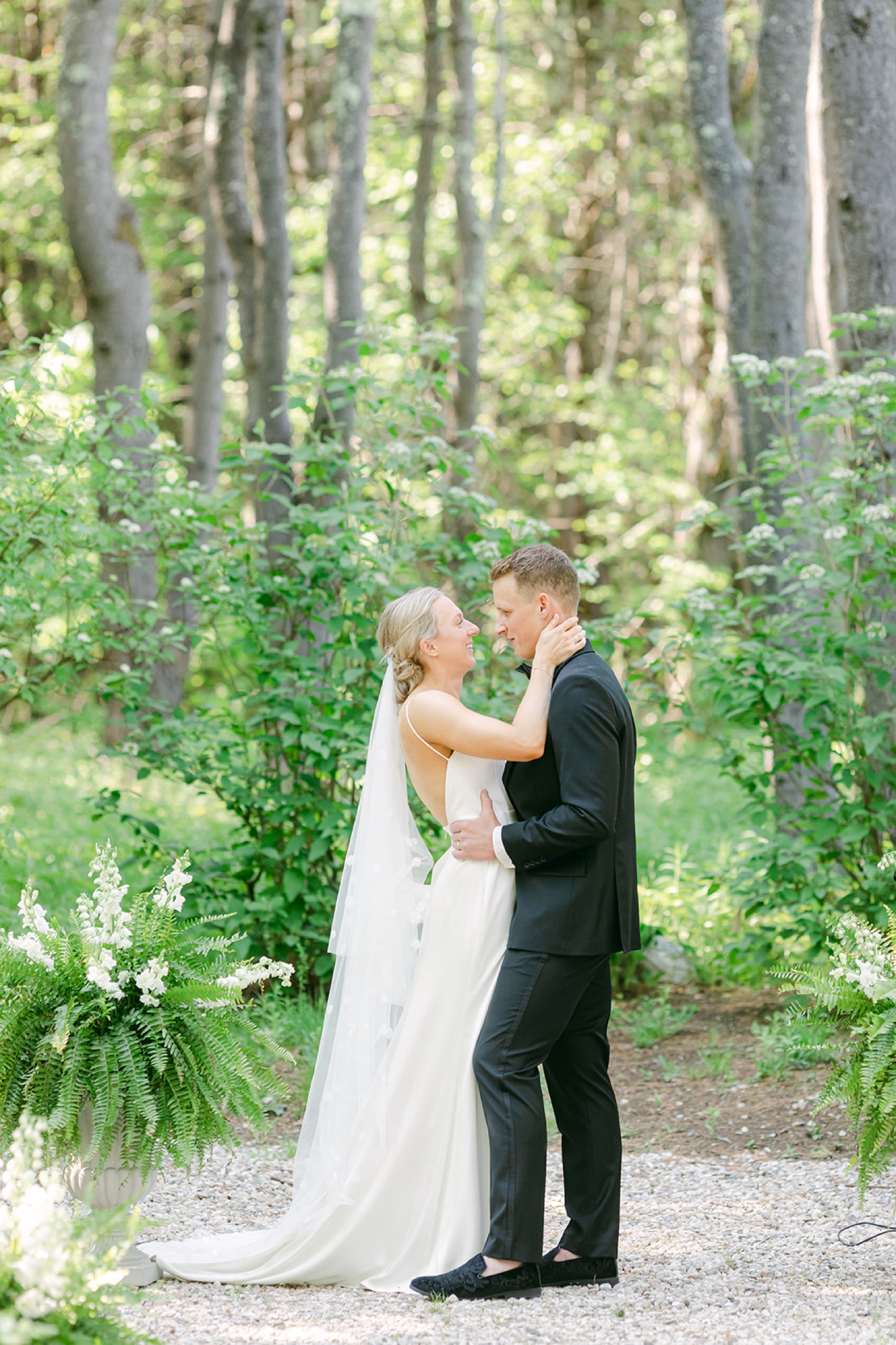 Nature-inspired wedding at Flanagan Farm in Maine.